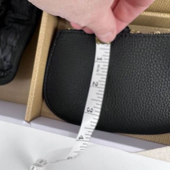 NWT Tommy Bahama Mini-Mighty Quilted Nylon Crossbody Card Wallet & knit headband - Picture 9 of 11